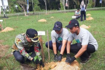 Bupati Sambas apresiasi kegiatan Aksi Menanam ANTARA hijaukan beranda negeri