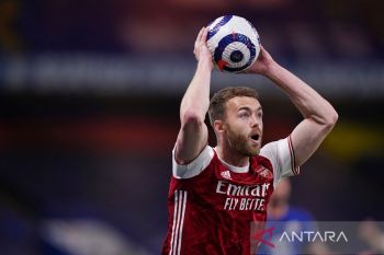 Liga Inggris -  Aston Villa kontrak permanen Calum Chambers dari Arsenal