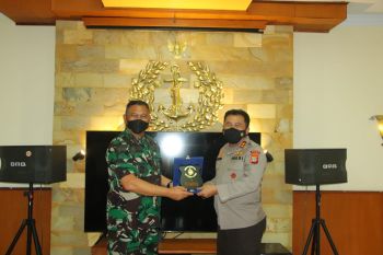 Kapolda Sulut kunjungi Danlantamal VIII, bahas sinergitas jaga keamanan Laut
