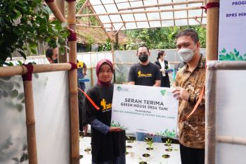 "Green House" untuk orang tua tunggal persembahan dari BPRS HIK Parahyangan