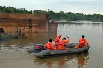Tim SAR cari dua penumpang kapal cepat terjatuh di Sungai Digul Asiki
