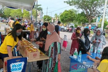 Masyarakat antusias sambut operasi pasar minyak goreng PT MAS dan KNPI Kotim