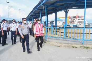 Menhub tinjau pelabuhan penyeberangan di kawasan KSPN Danau Toba