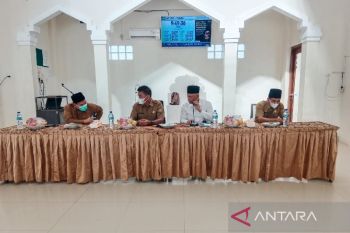Qari dan Qariah Kampar terima uang operasional dan pembinaan