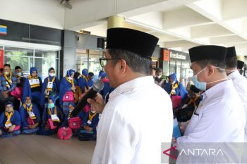 Kementerian Agama lepas jamaah umrah asal Sumbar