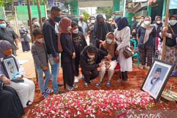 Pemakaman tokoh pers Margiono