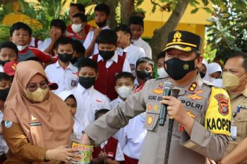 Kapolres Polewali Mandar Sulbar dorong percepatan vaksinasi anak