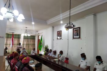 Pemkab Manggarai Barat jelaskan proyek Geothermal Wae Sano kepada warga