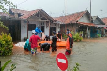 105 warga Pekalongan mengungsi akibat banjir
