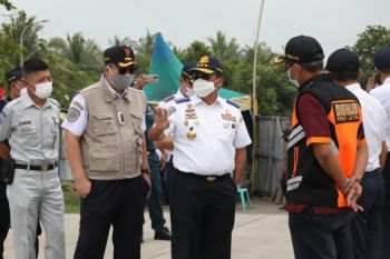 Kemenhub akan pindahkan kapal dari Pelabuhan Ketapang ke Jangkar