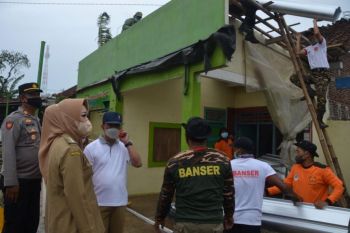 Warga Purbalingga diminta waspadai potensi angin kencang