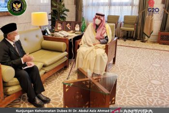 Dubes RI bahas peningkatan kerja sama dengan Gubernur Riyadh Arab Saudi