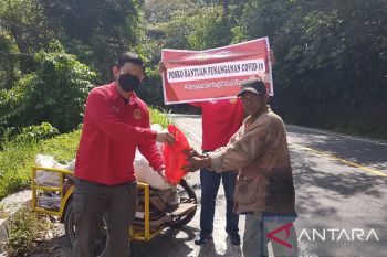 BINDA Sumbar bagikan ribuan sembako bagi warga terdampak COVID-19 di Agam