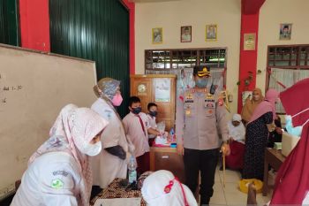 1.298 anak usia 6-11 di Pasaman Barat telah menjalani vaksin COVID-19