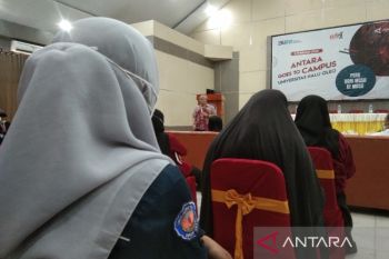 ANTARA beri kuliah umum kepada mahasiswa FISIP UHO soal jurnalis andal