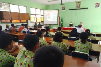 Kodim Biak Numfor gelar kampanye kreatif penerimaan calon prajurit