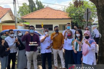 Diskominfo berikan kejutan pengurus PWI Batang