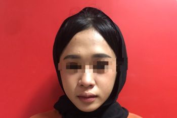 Seorang perempuan pelaku penipuan arisan online ditangkap polisi