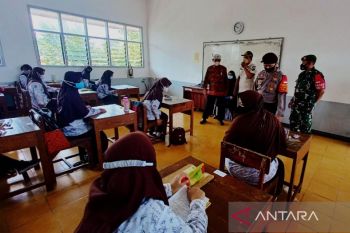 Kasus COVID-19 melonjak, Pemkot Pekalongan berlakukan PTM 50 persen
