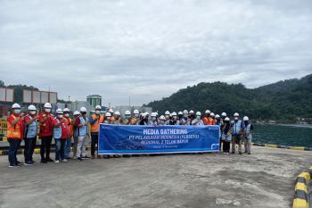 Arus kapal pelayaran di Pelabuhan Teluk Bayur meningkat selama 2021