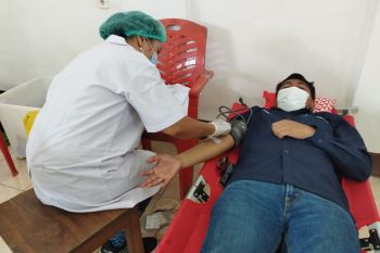 Pelindo Labuan Bajo peringati Bulan K3 dengan donor darah