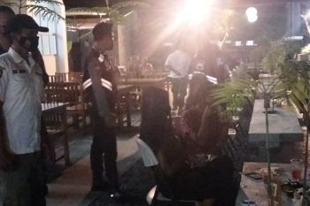 Satgas COVID-19 Mataram menggencarkan patroli prokes dan jam malam
