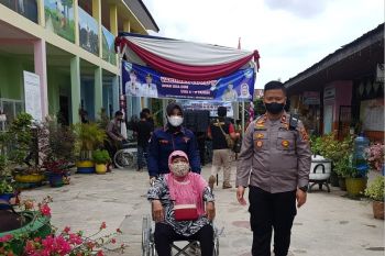 Polsek Kotabaru lakukan vaksinasi massal anak dan lansia