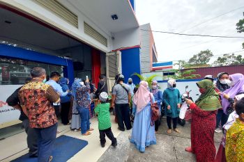 Puluhan wali murid lapor ke Ombudsman Sumbar karena anaknya dilarang belajar