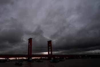 BMKG memprakirakan hujan turun di sejumlah kota besar