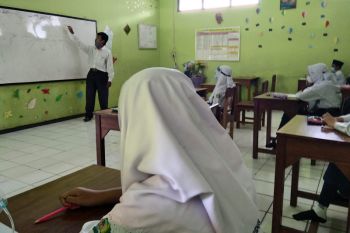Muncul banyak klaster COVID-19, Pemkab Pati hentikan PTM