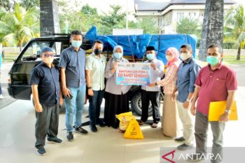 PTPN V salurkan 1,7 ton sembako ke masyarakat Kampar