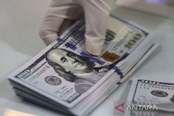 Rupiah menguat 2 poin pada Senin pagi