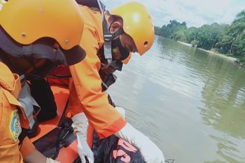 Penambang pasir tenggelam di Sungai Kampar ditemukan tewas mengapung