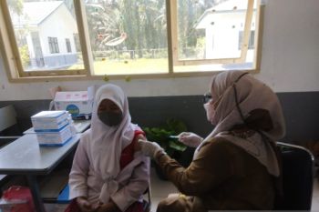 Antusias siswa SDN 19 Pasir Tinggi Agam ikuti vaksin cukup tinggi