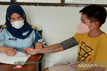 LPP Kota Kendari intensif periksa kesehatan napi karena kasus COVID-19 naik