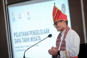 Menteri Sandiaga dorong pelaku parekraf di Sulut tingkatkan kompetensi