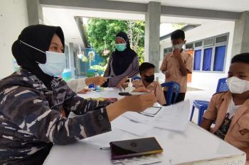 Vaksinasi COVID-19 Lantamal VIII Manado berikan herd immunity masyarakat