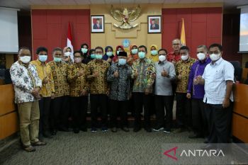 Poltekkes Kemenkes Riau studi tiru ke UNP