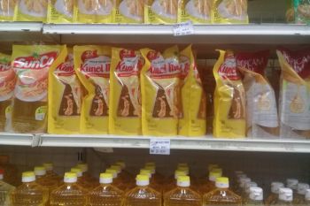 Minyak goreng di ritel Kota Yogyakarta tersedia pada jam tertentu