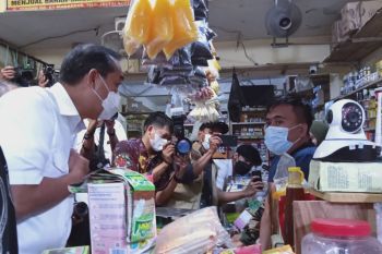 Mendag sidak ke pasar memastikan ketersediaan sembako di Makassar