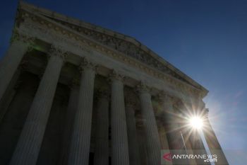 Keluarga Donald Trump diperiksa sebagai saksi pengadilan New York