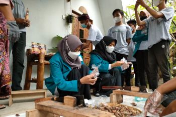 YBM PLN UIW NTB gelar Muzaki Visit, kemah di Bukit Cahaya Lombok Utara