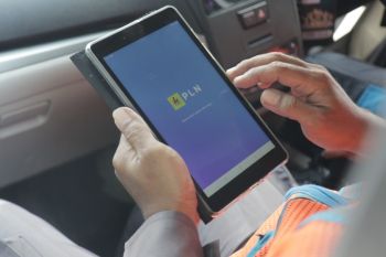 Lewat PLN Mobile, sekarang pelanggan PLN bisa ngobrol dengan petugas gangguan