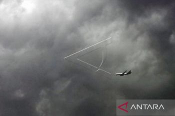 Dampak cuaca buruk, penerbangan tujuan Bandara Hasanuddin Makassar dialihkan