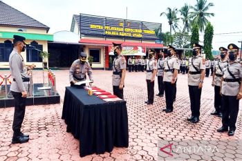 Kapolres Barito Utara pimpin sertijab Waka dan lima pejabat