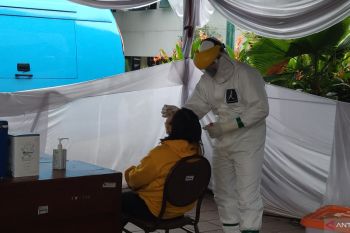 DKI Jakarta masih tetap PPKM Level 3 dengan jumlah tes diturunkan