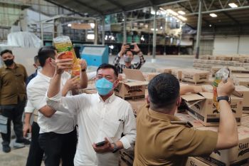 Polda Lampung temukan 345.600 liter minyak goreng di CV Sinar Laut belum didistribusikan