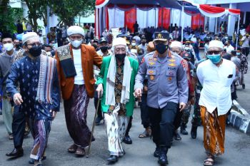 Kapolri sebut ulama ikut vaksin jadi motivasi masyarakat