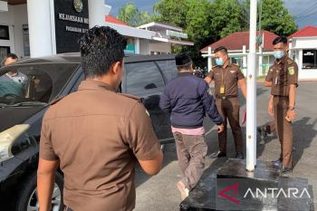 Kejari Pasaman Barat tahan tersangka dugaan penyimpangan pembangunan lapangan tenis