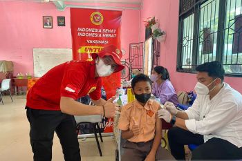 Warga Kepri yang sudah vaksinasi dosis ketiga baru 6,01 persen